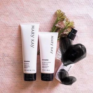 Mary Kay Cleanser and Moisturizer set